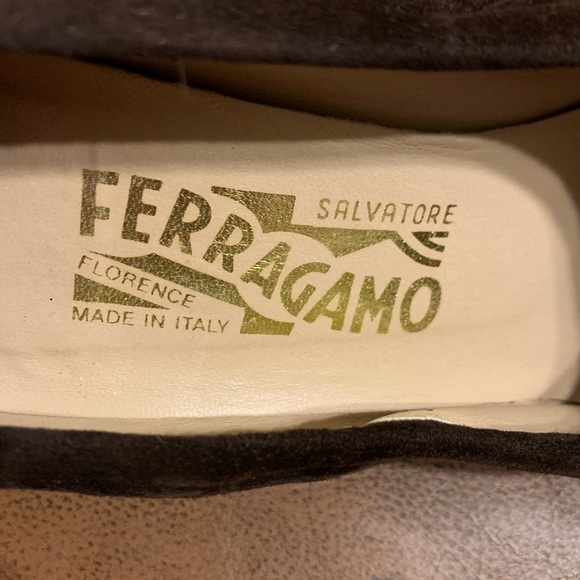 8.5 Ferragamo Brown Suede Block Heel pumps - Picture 11 of 15